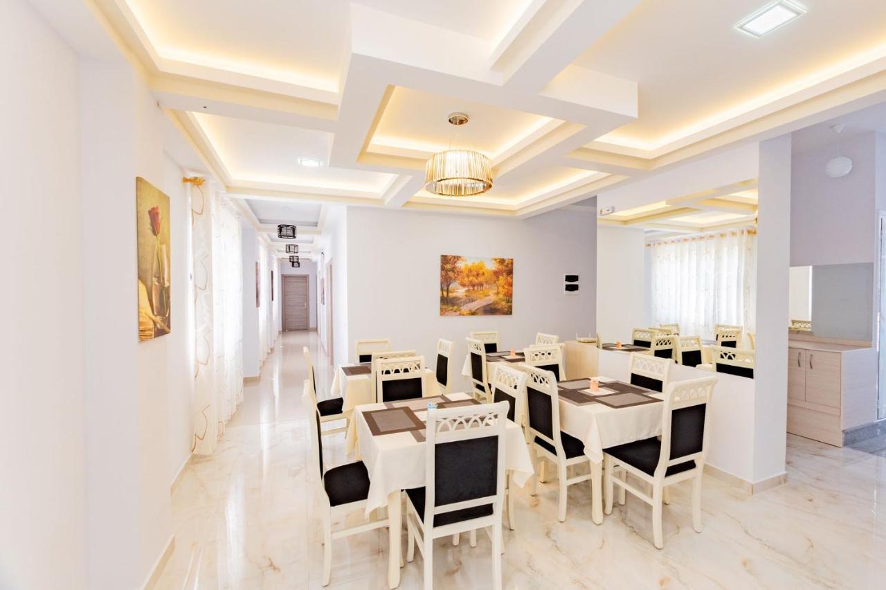 The City Gate Hotel Sarandë Eksteriør bilde