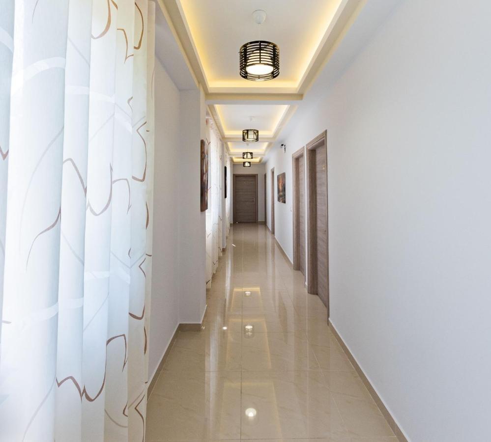 The City Gate Hotel Sarandë Eksteriør bilde