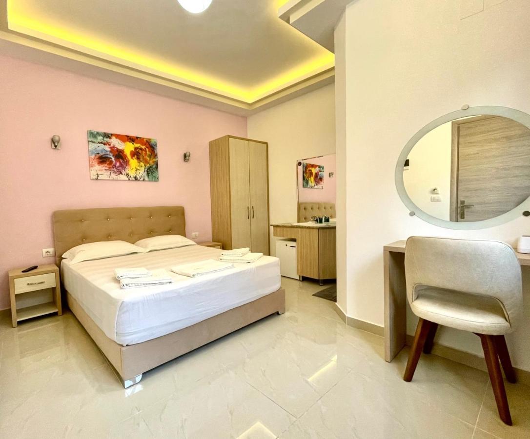 The City Gate Hotel Sarandë Eksteriør bilde