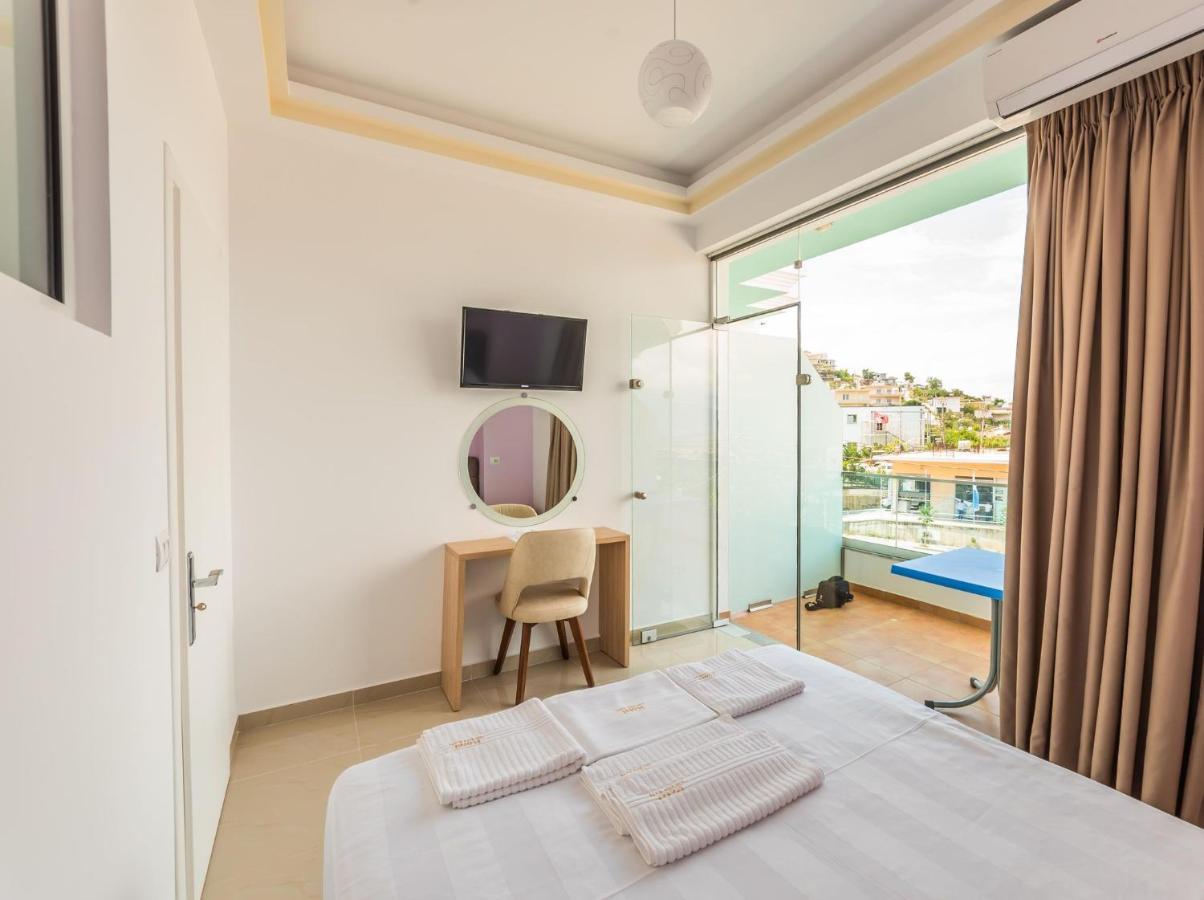 The City Gate Hotel Sarandë Eksteriør bilde