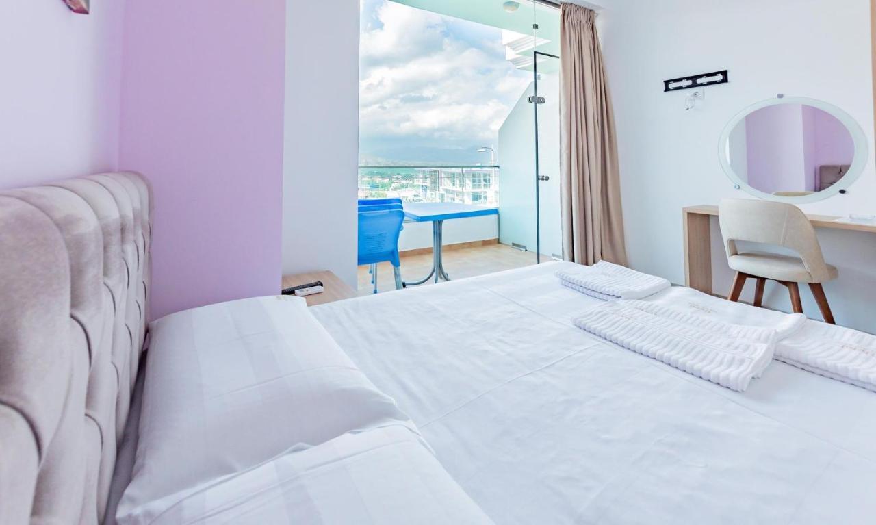 The City Gate Hotel Sarandë Eksteriør bilde