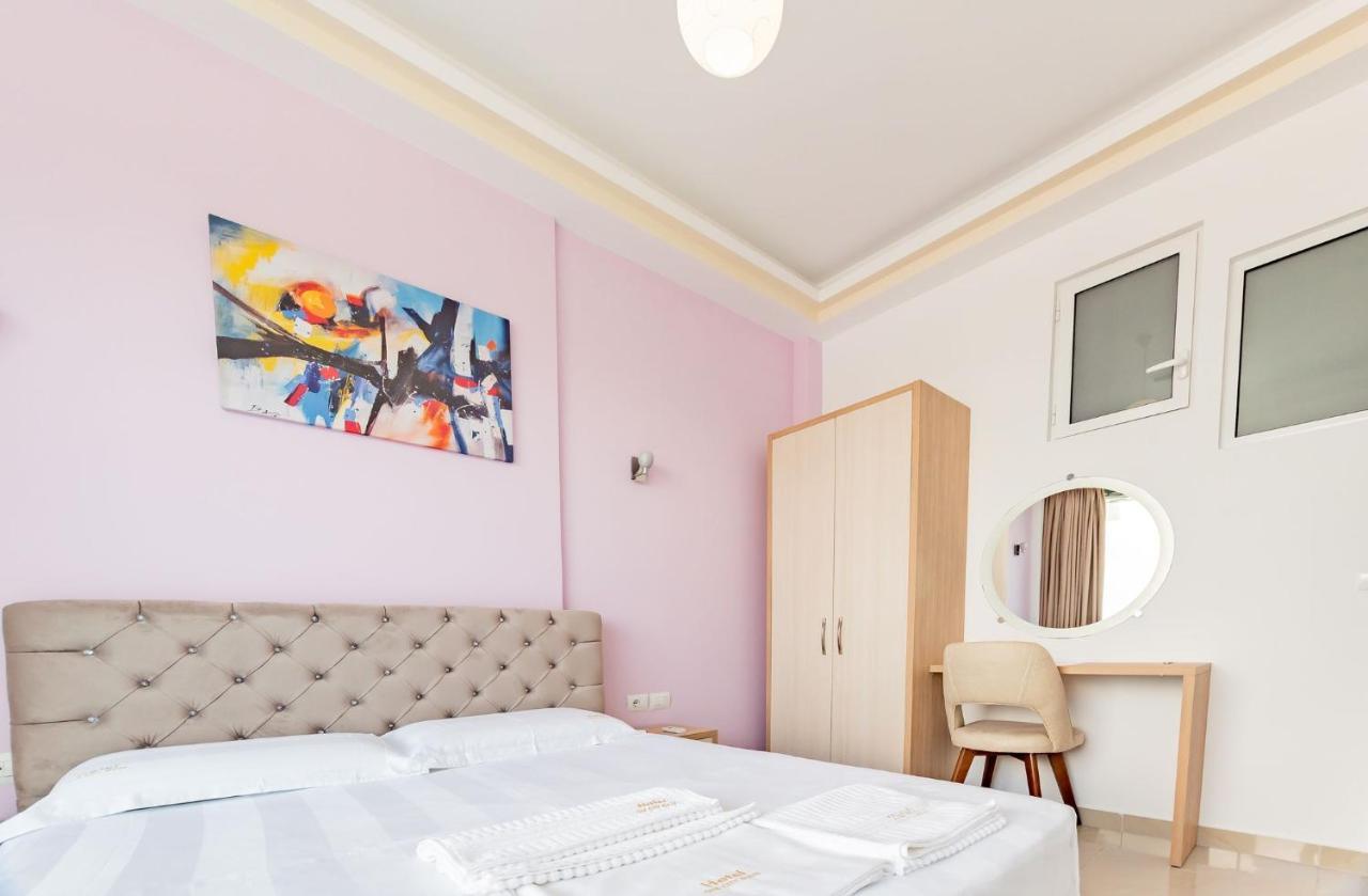The City Gate Hotel Sarandë Eksteriør bilde