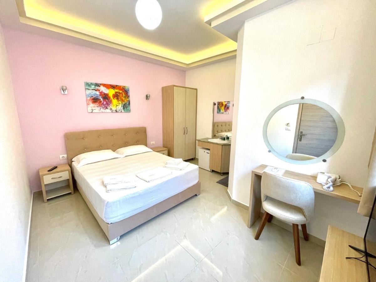 The City Gate Hotel Sarandë Eksteriør bilde