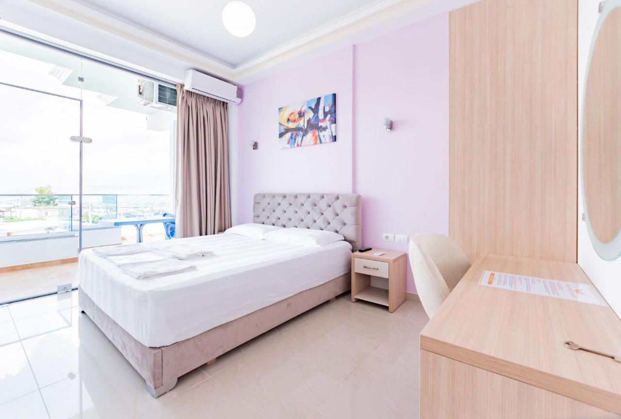 The City Gate Hotel Sarandë Eksteriør bilde